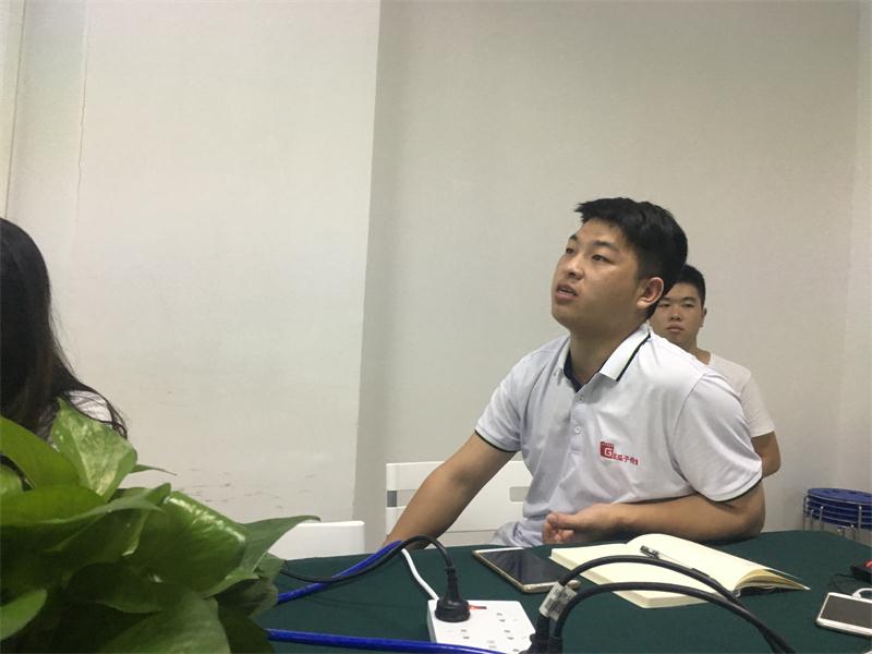  72期瓜瓜早課堂-你以為在火車上賣盒飯很簡單？