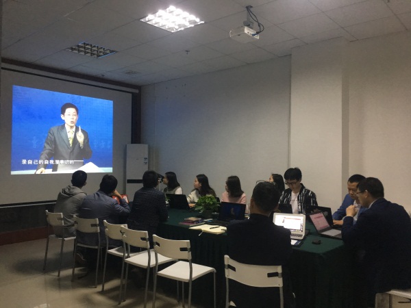 瓜瓜早課堂(139)-微笑，贊美，講故事!